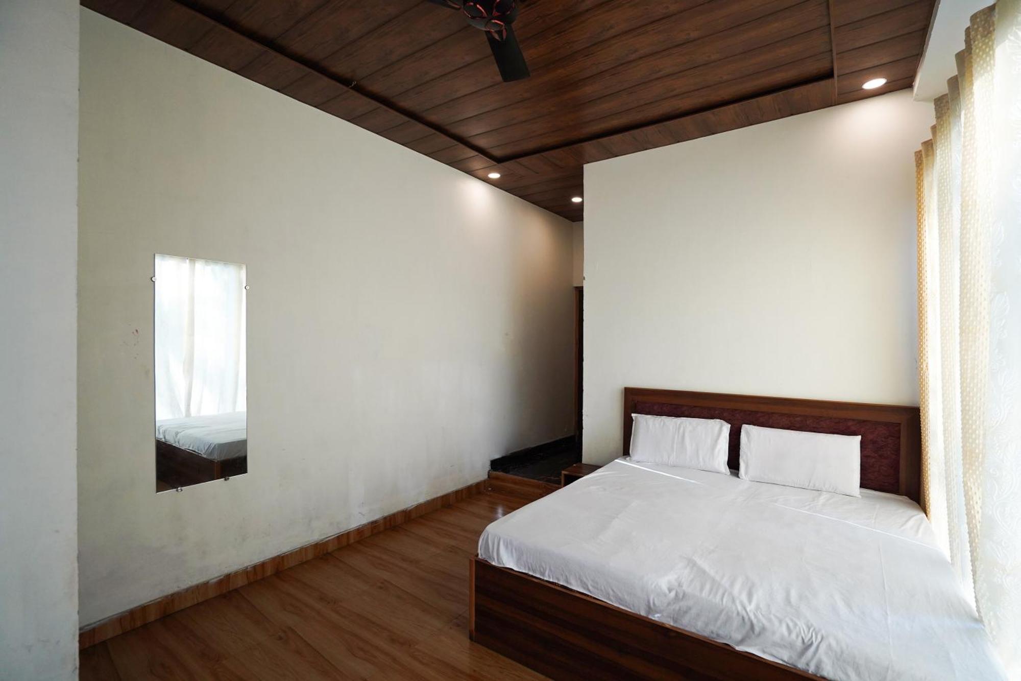 Hotel O R G Farm House Meerut Extérieur photo