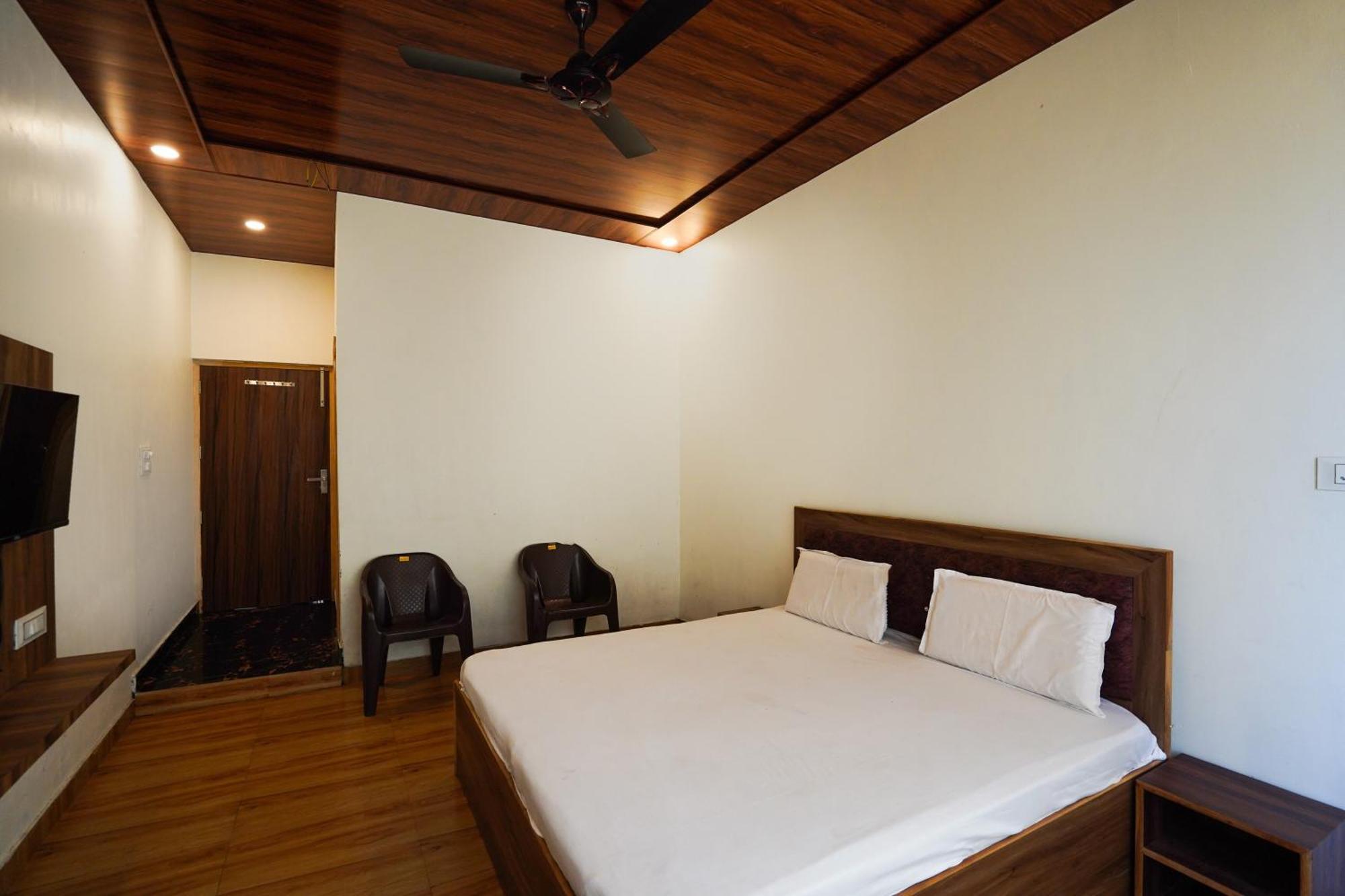 Hotel O R G Farm House Meerut Extérieur photo